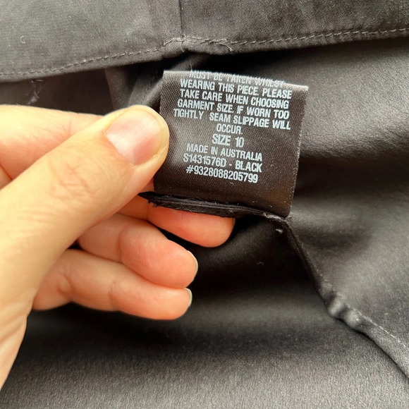 Scanlan Theodore Silk Blouse, size 10 - Picture 11 of 12